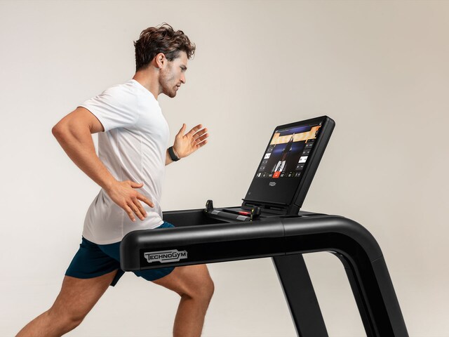 Artis Run Treadmill in black